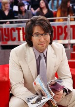 Nun, lassen Sie ihn zu sprechen! / ***