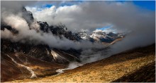 Gletscher-Tal im Morgengrauen / Nepal, Sagarmatha National Park,view from Dingboche(4,530m)