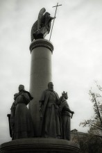 Denkmal für die 1000 Jubiläum von Brest / ***