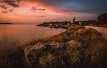 Sonnenuntergang an der Schwarzmeerbucht. / ***