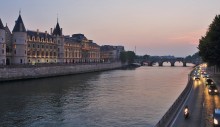 Spaziergang am Abend Paris / ***