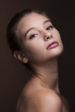 Portrait in einem hohen Schlüssel / Photographer Gekka Reijin
Model Varya
Beauty Photosession