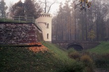 Ruine Brücke nahe dem Weißen Turm. / ***