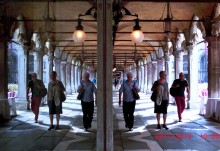 Erreichen der ganzen Welt / ***