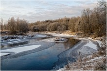 Kapsch Fluss im frühen Winter / ***