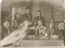 Tee mit Alkohol ... / ***