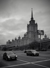 Gehen Sie in Moskau (Fotografie auf Stalin-Wolkenkratzer) / ***