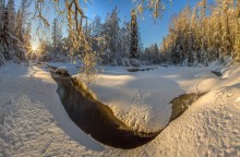 Creek im Schnee. / ***