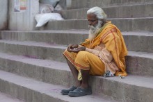 Sadhu / ***