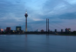 Düsseldorf / ***