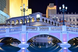Venetian / ***