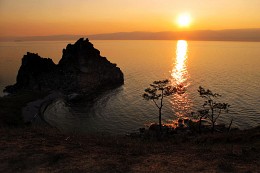 Sonnenuntergang auf der Insel / ***