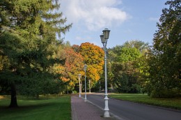 Herbst kommt, werden wir den Weg für den Herbst. / ***