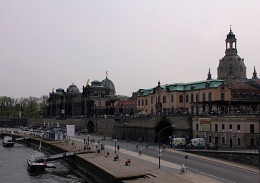 Promenade in Dresden. / [img]http://rasfokus.ru/upload/comments/953be27681970c0f3bd5e2935311df22.jpg[/img]
[img]http://rasfokus.ru/upload/comments/6543ea4f3463f1f376ca53174c0f0539.jpg[/img]
