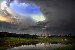 Stormy Portal ... / ***