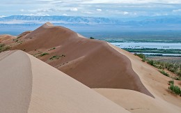 Singen Dune (Altyn Emel, Kasachstan) / ***