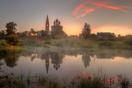 am frühen Morgen in das Dorf Osenevo / ***