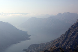 Über Boote (klein) №81. Bucht von Kotor / ***