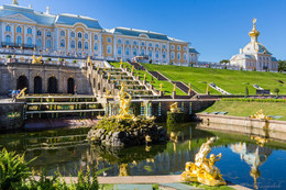 Peterhof / ***
