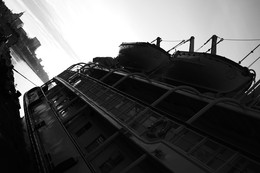 Berth. / ***