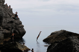 Leap / ***