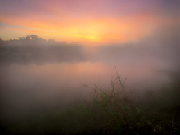 Misty Dawn am Oktober ... / ***