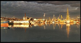 Odessa. Morgen in der praktischen Hafen / ***