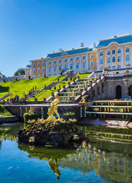 Peterhof / ***