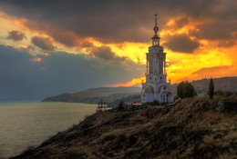 Krim. Malorechenskoe, Tempel Leuchtturm St. Nikolaus. / ***