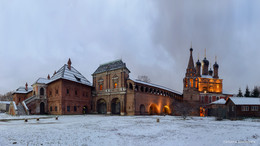 Krutitskoe Innenhof. Hier können Sie in der Zeit verloren werden. / ***