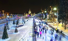 Die größte Eisbahn in Russland / ---