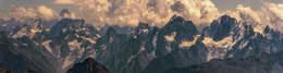 Morgen Panorama der kaukasischen Berge / ***
