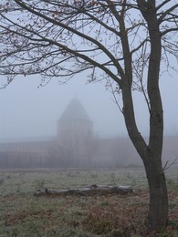 Herbst, Nebel, Fortress 3 / ***