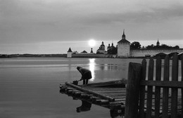 Kirillow-Beloserski-Kloster bei Sonnenuntergang / ***