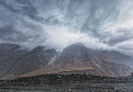 Auf dem Pass ... Anzob. Tadschikistan / ***