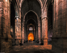 Kleiner Mann / Abbaye Sainte-Marie de Fontfroide
