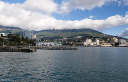 Jalta, die Hafenpromenade / ***
