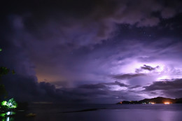 Gewitter über Pralin / Gewitter über der Insel Pralin, Seychellen im indischen Ozean
