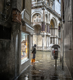 Acqua alta. (Hochwasser) / ***