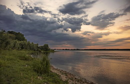 Abend auf dem Fluss / ***