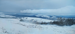 Schneeverwehungen auf der Yayla. / ***