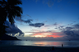 kurz nach Sonnenuntergang / Strandimpression, Beau Vallon, Mahe, Seychellen