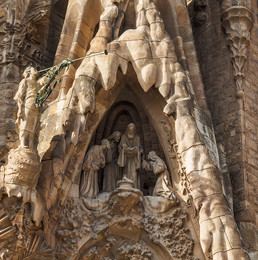 Sagrada Familia. Fassade der Geburt Christi (Detail) / ***