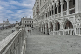 Venedig ... / ... am frühen Morgen hat es wenig Touristen