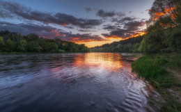 Sonnenuntergang auf dem Neman / ***