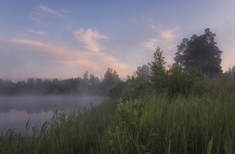 Frühmorgen. / ***