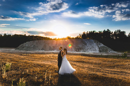 Wedding day, love, happy, groom, bride / Love, happy , wedding photoshoot, bride, groom