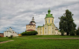 Cyril-Beloserski-Kloster. / ***