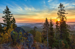 Sonnenaufgang in den Bergen / ***