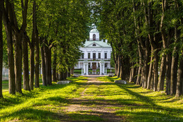 Manor Serednikovo / ***